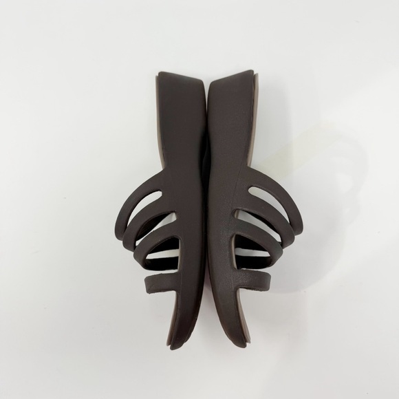 Crocs Wedge Sandals Women’s Size 8 Brown Strappy Slip-On Comfort Shoes - Picture 4 of 13